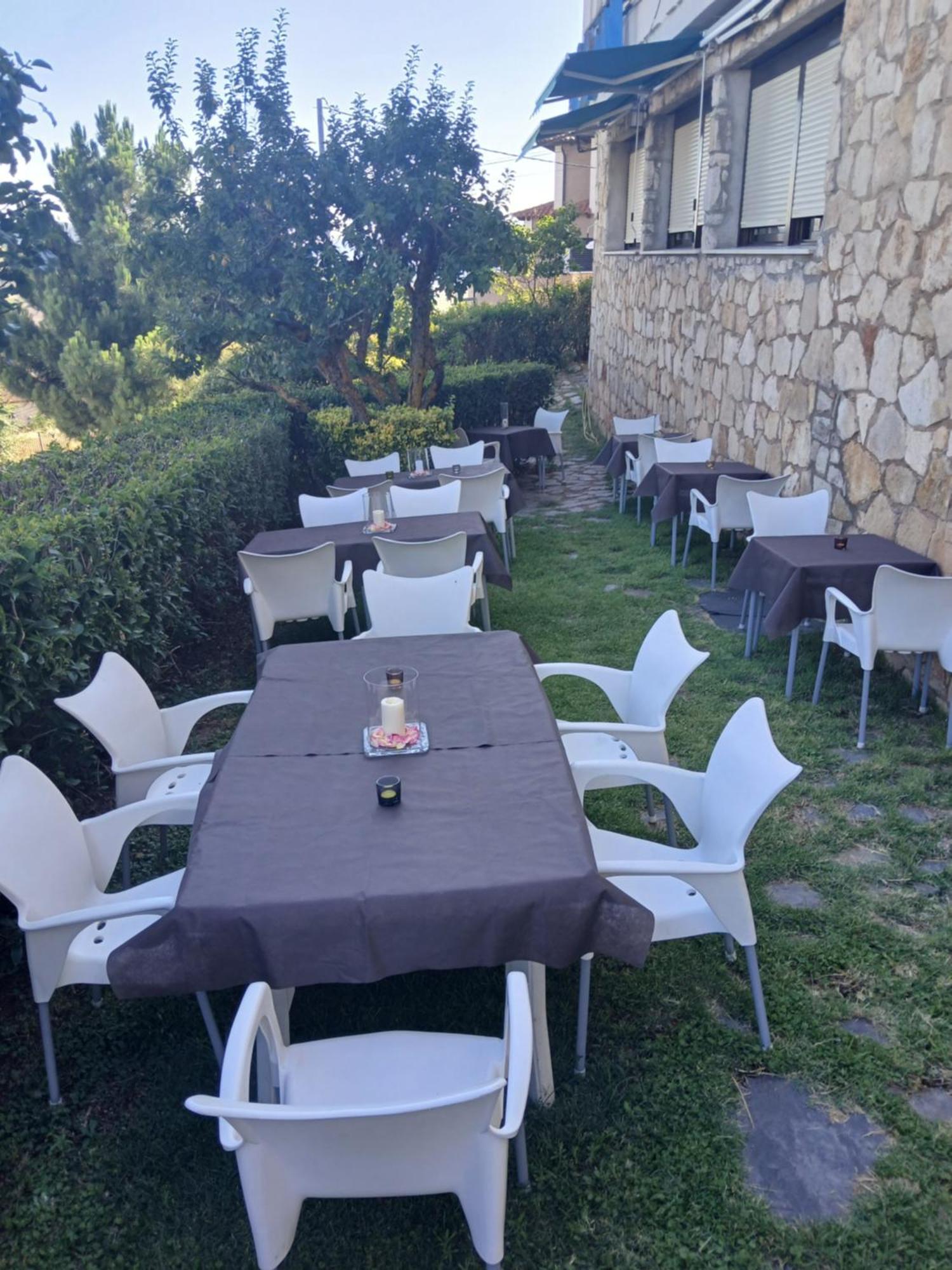 Hospedium Hostal Restaurante El Mirador De อาเตียนซา ภายนอก รูปภาพ